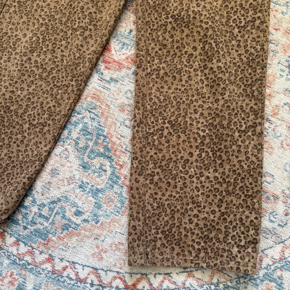 Altar'd State Nash Cheetah Print Wide Leg Jeans — Size Medium - Picture 4 of 7